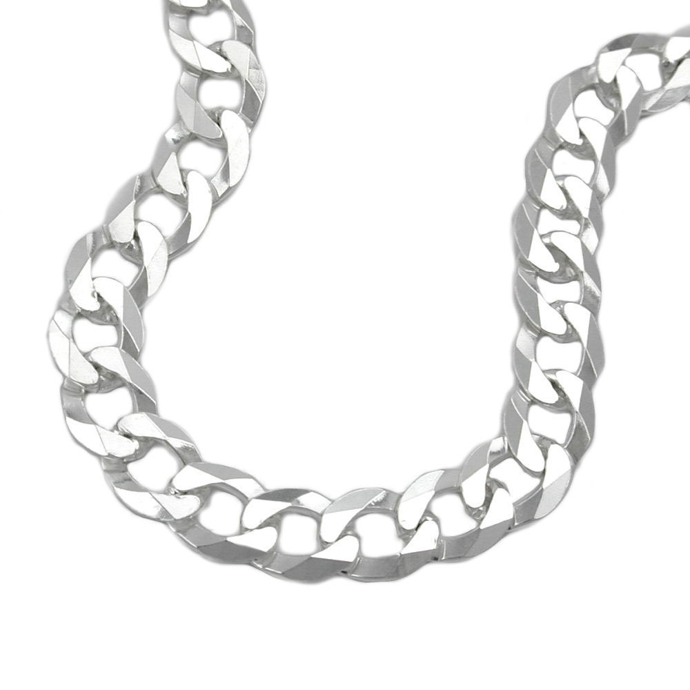 Collier argent 925 chaîne gourmette plate 6,7 mm sur fond blanc