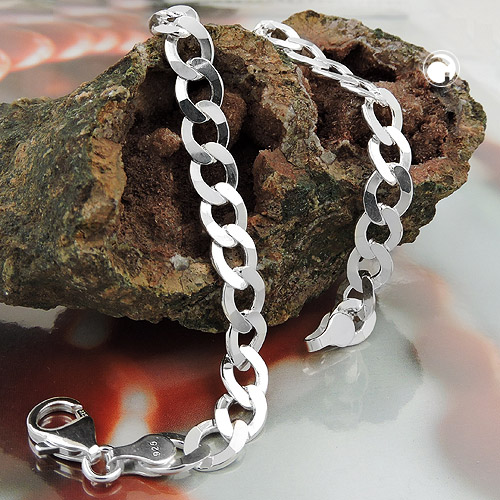 Chaîne argent sterling plate polie gros plan maille