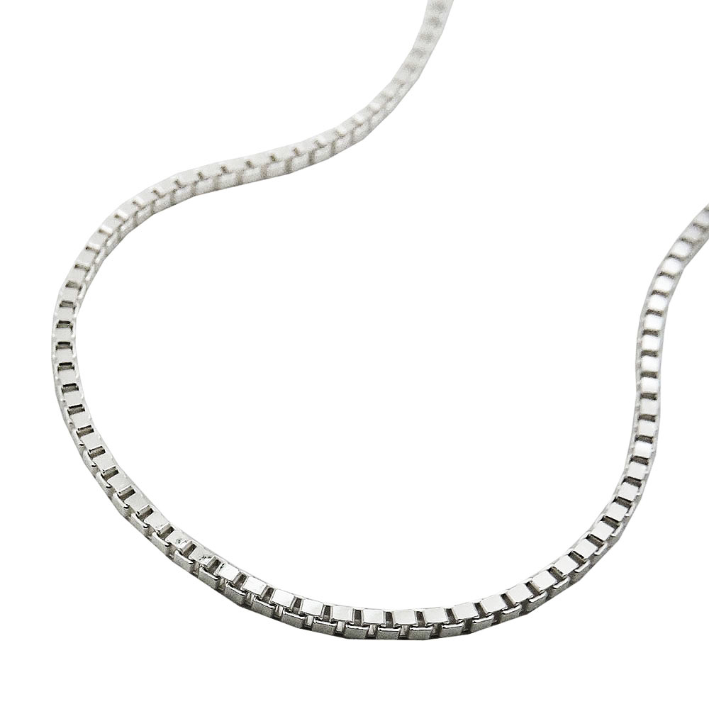 Collier chaîne vénitienne argent 925 sur fond blanc