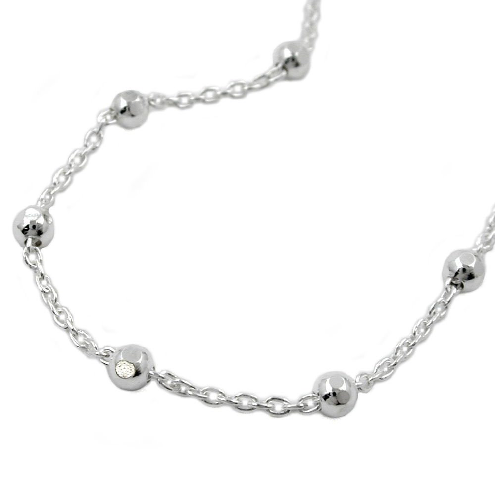 Collier argent 925 à billes sur fond neutre