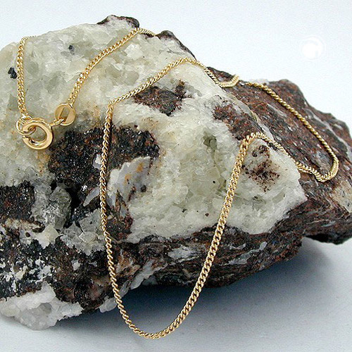 Chaîne gourmette plaqué or femme 1.3mm vue détaillée