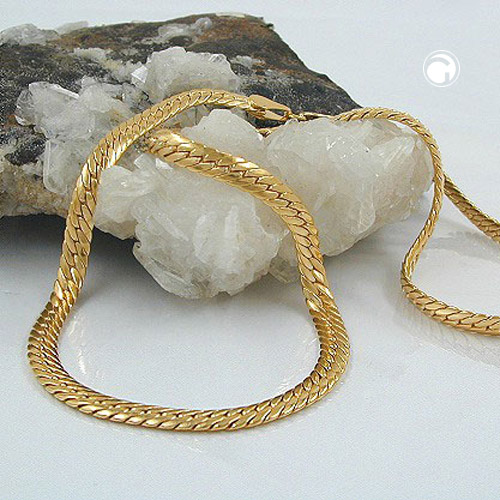 Collier doré large maille plate 5 mm vue rapprochée