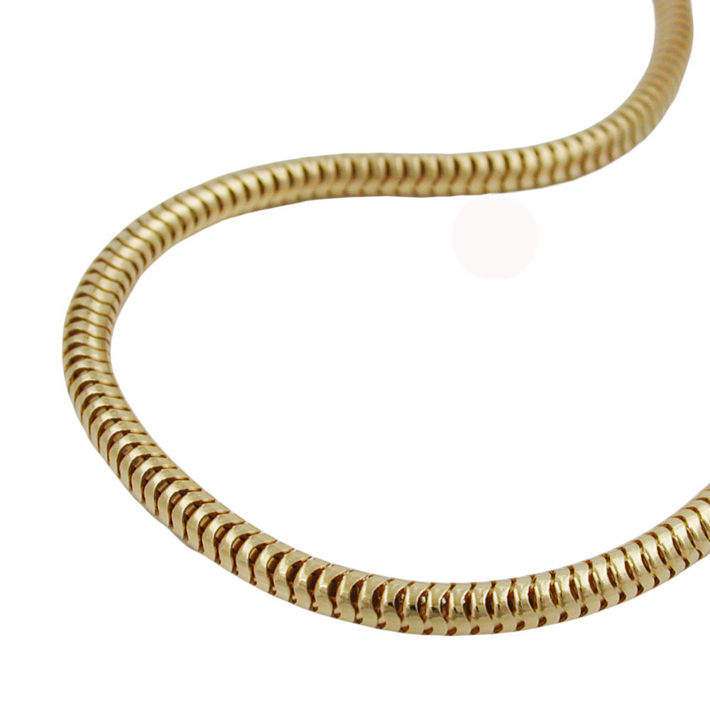 Bracelet plaqué or chaîne serpent 2,4 mm sur fond blanc