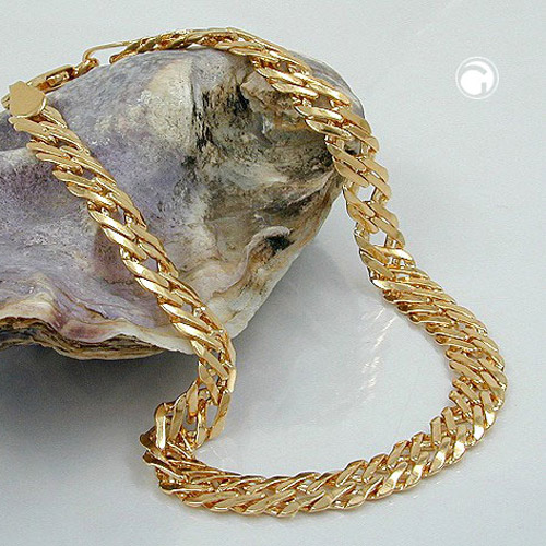 Collier fantaisie doré avec fermoir lobster en gros plan