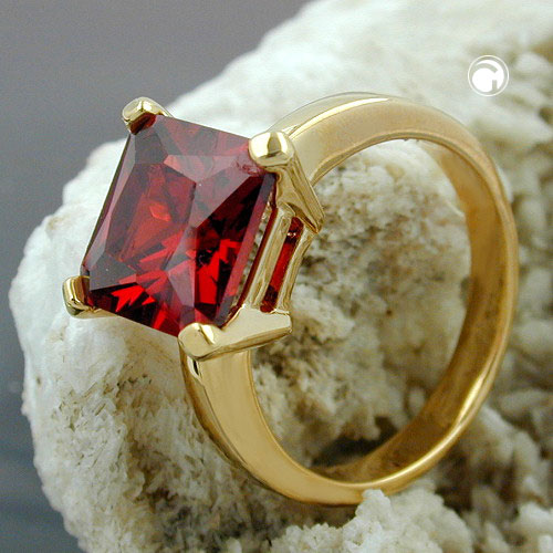 Bague plaqué or large zircon rouge - vue de profil