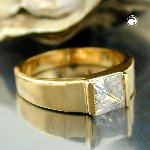 Bague dorée 3 microns avec zirconium cubique blanc sur fond neutre