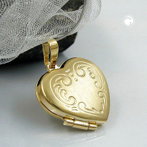 Pendentif médaillon cœur en or 9 carats vue face