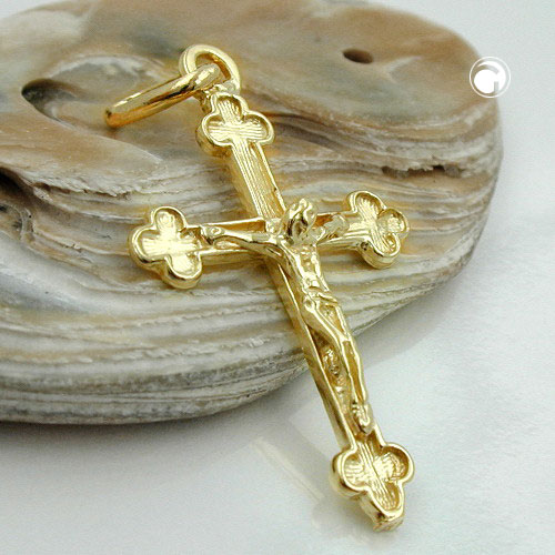 Vue rapprochée du pendentif croix or 14 carats brillant