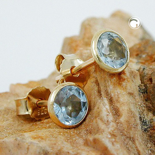 Paire de boucles d'oreilles en or 375/000 avec pierre bleue facettée