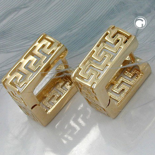 Paire de boucles d'oreilles or 9k à motif romain sur fond blanc