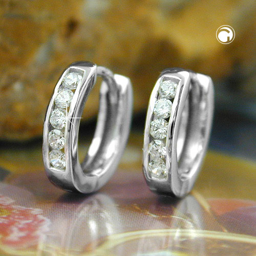 Paire de boucles d'oreilles or blanc 9K serties de zirconias brillants