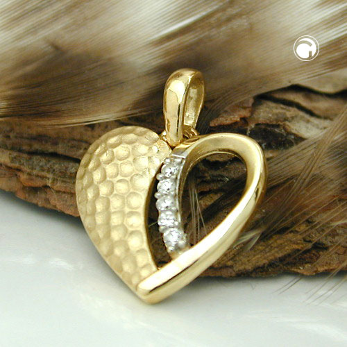 Vue rapprochée du pendentif cœur or 9 carats bicolore