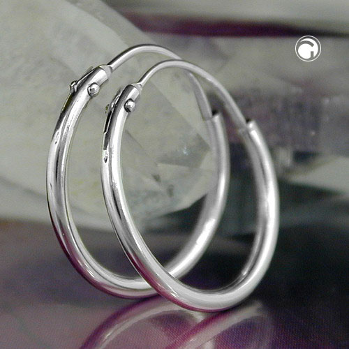 Paire de boucles d'oreilles argent sterling classiques et minimalistes