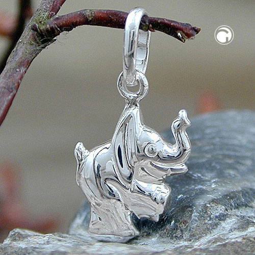 Pendentif argent sterling éléphant sur fond neutre