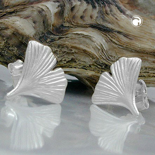 Boucles d'oreilles feuille de ginkgo argent sterling vue de face