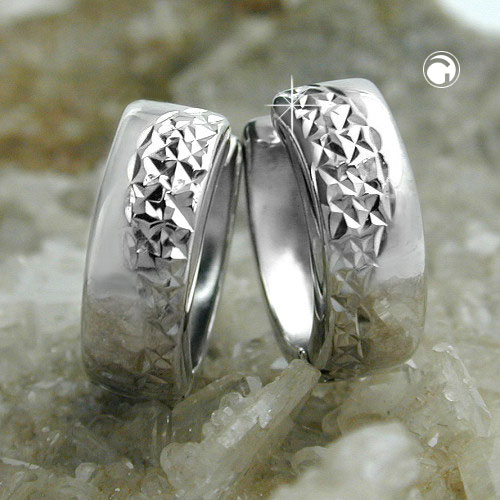 Paire de créoles argent sterling finition rhodium vue de profil