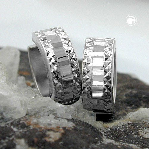 Paire de boucles d'oreilles argent sterling taille diamantée