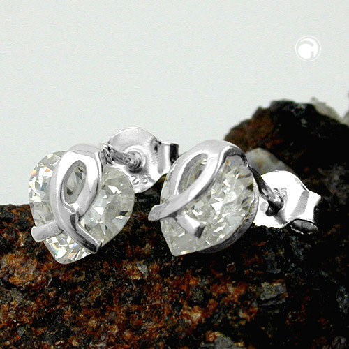 Studs argent coeur zirconium vue de face