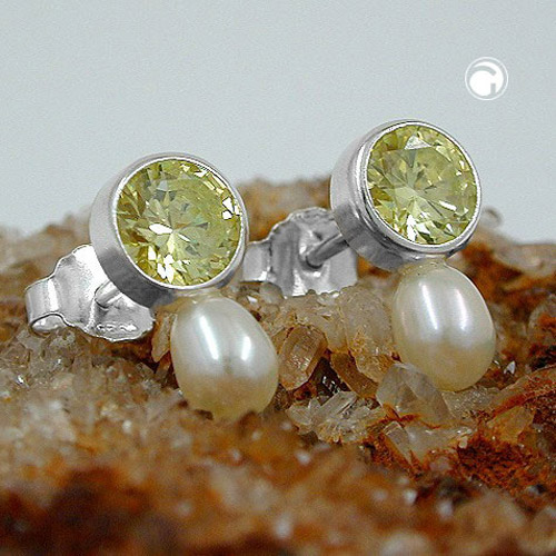Dormeuses argent sterling zirconia olive clair vue de face