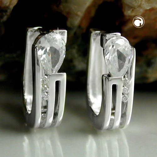Paire de boucles d'oreilles hoop en argent sterling avec zirconium