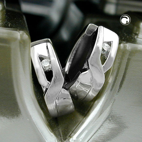 Paire de boucles d'oreilles argent sterling zirconias vue de face