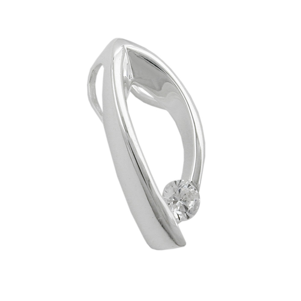 Pendentif argent 925 avec zircon cubique blanc sur fond blanc