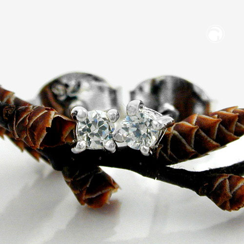 Paire de boucles d'oreilles argent sterling avec zirconium cristal vue de dessus