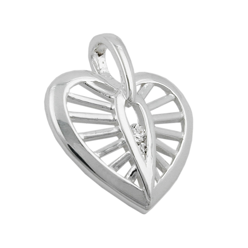 Pendentif argent 925 coeur avec zirconia sur fond blanc