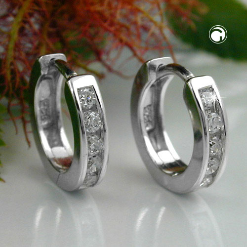 Paire de boucles d'oreilles argent sterling zirconium vue de face
