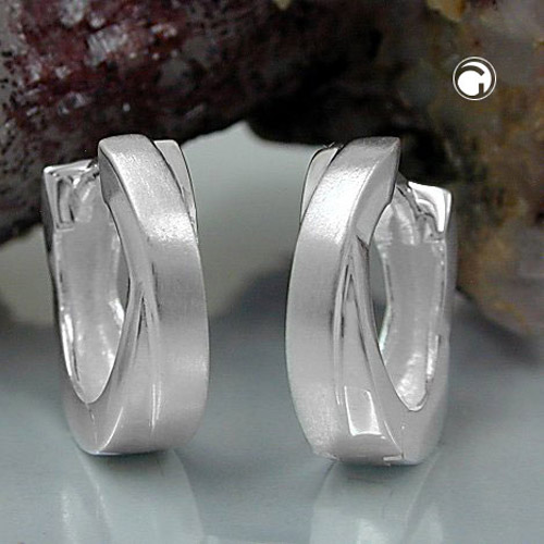 Paire de boucles d'oreilles argent sterling design entrecroisé vue de face