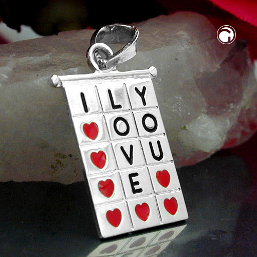 Vue de face du pendentif argent sterling gravé I Love You
