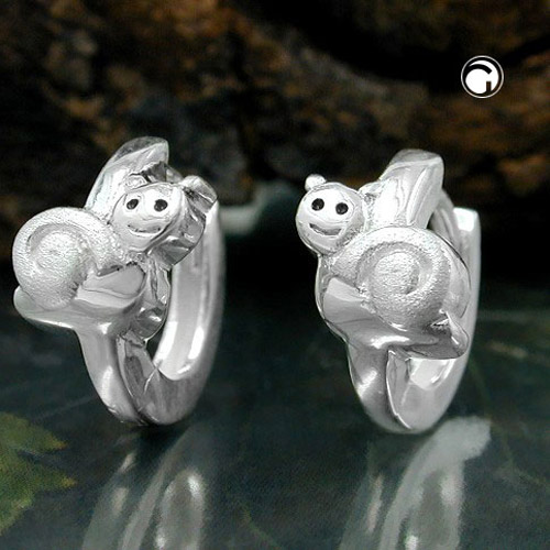 Paire de créoles argent escargot vue de côté