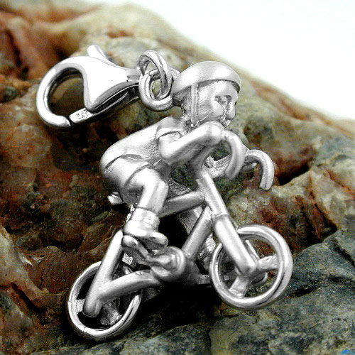 Pendentif argent sterling forme biker cycliste détail relief
