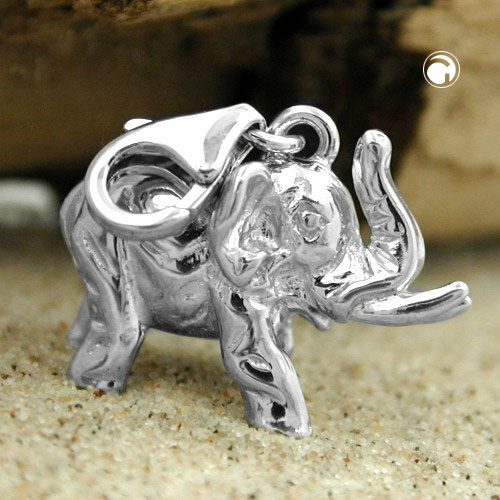 Vue de profil du pendentif argent éléphant, finition brillante