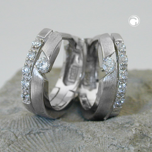 Paire de boucles d'oreilles argent sterling zirconias vue de face