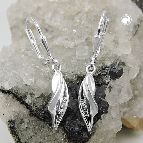 Paire de boucles d'oreilles argent sterling zirconias, vue de profil