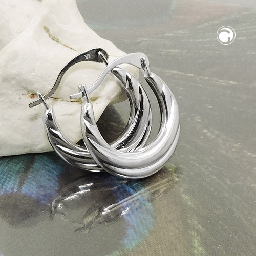 Boucles d'oreilles argent sterling 925 portées sur oreille