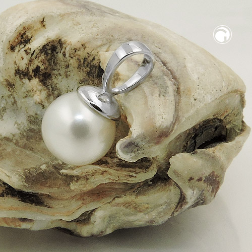 Pendentif perle d'eau douce sur fond blanc, argent sterling