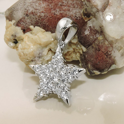 Vue détaillée du pendentif argent sterling étoile