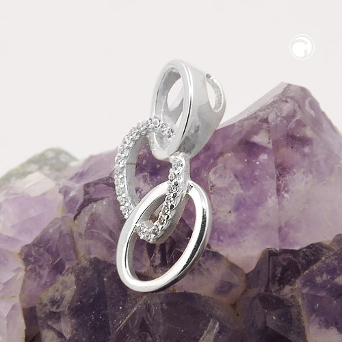 Vue rapprochée pendentif argent sterling zirconias
