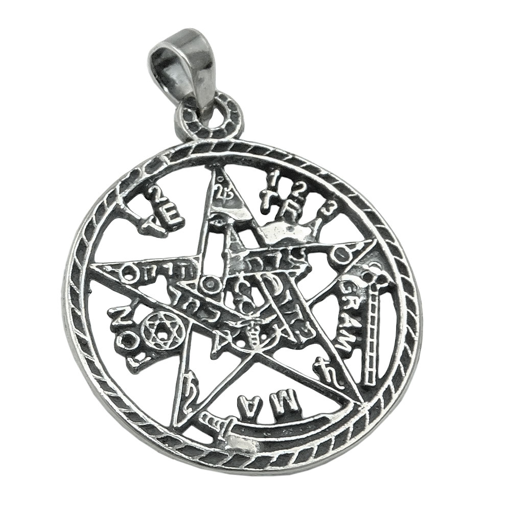 Pendentif argent pentagramme oxydé sur fond noir