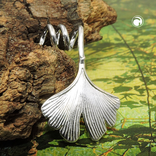 Pendentif argent sterling forme feuille Ginkgo détails texture