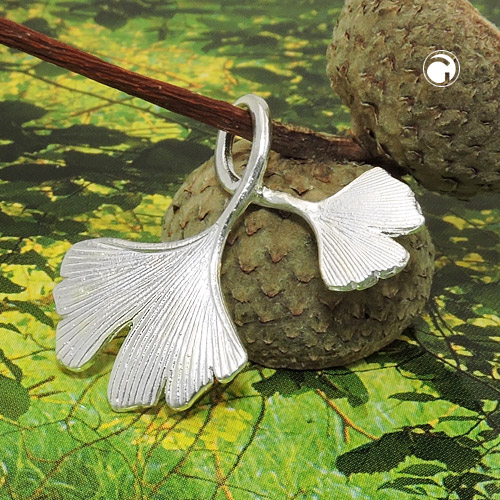 Pendentif argent sterling ginkgo biloba, détail du pendentif