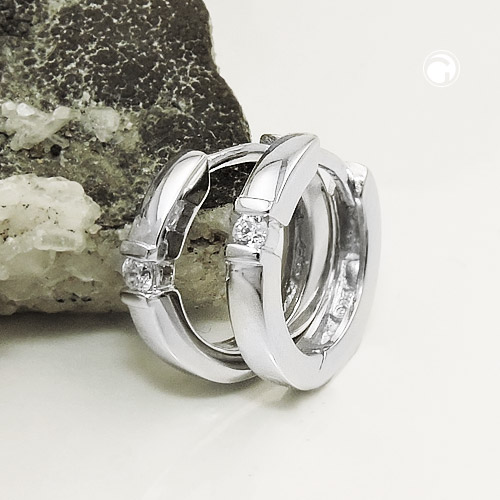 Paire de boucles d'oreilles hoop en argent sterling et zirconium