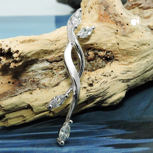 Vue détaillée du pendentif argent sterling zirconium