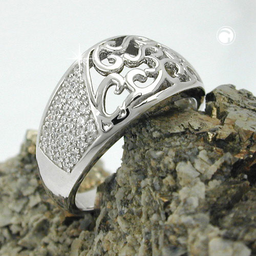 Bague argent sterling zircons sur fond blanc