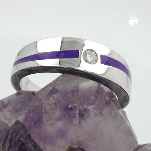 Bague argent sterling zirconium gros plan lumière naturelle