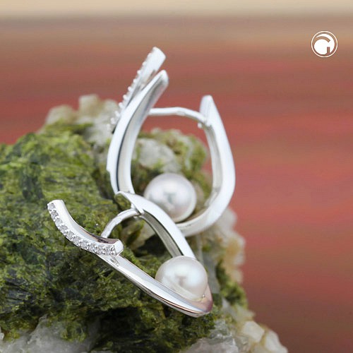 Créoles argent sterling perle et CZ vue de profil